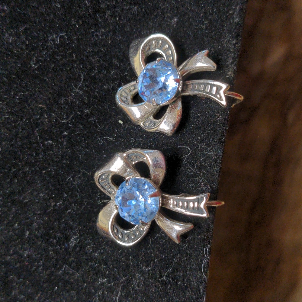 Vintage BOW clip on Earrings jewelry